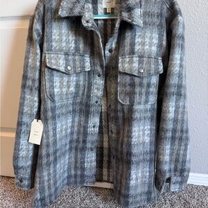 Elegant Gray Plaid Utility Jacket for Women